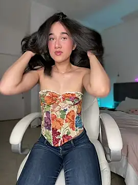 Chatroom XXX en direct de julieta_jhonss