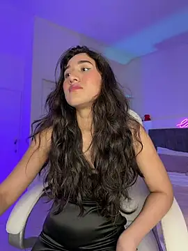 julieta_jhonss Show in webcam