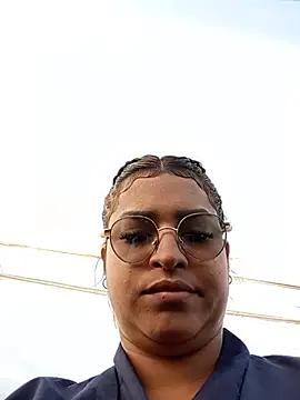 הופעת וובקאם של Alice_petit