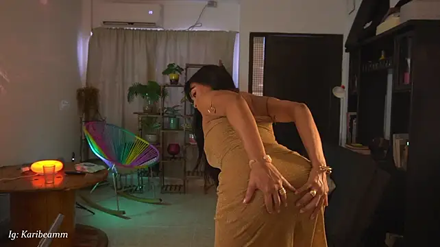 แชท XXX สดของ Karibeam
