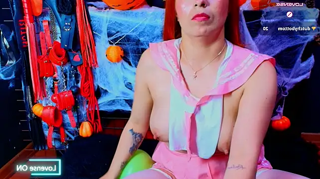 Meghan_storm Show in webcam