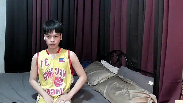 hotfreshdior Шоу с уебкамера