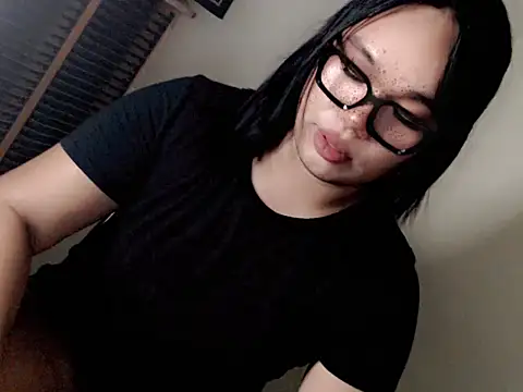 ItsmeNikitaDragon Webcam show
