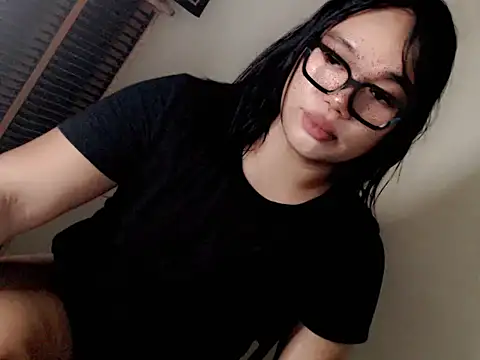 ItsmeNikitaDragon Webcam show