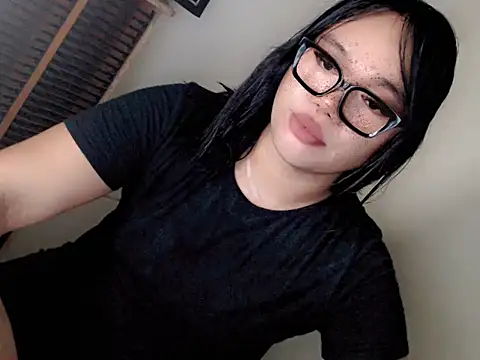 ItsmeNikitaDragon Webcam show