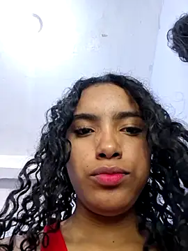 Chat XXX en directo de Cataleya_ja