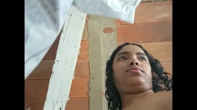 Cataleya_ja লাইভ XXX চ্যাট