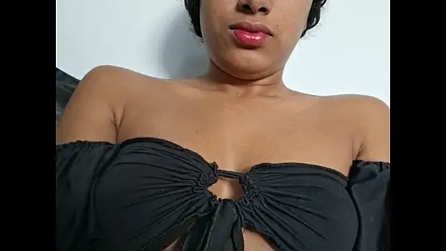 Chat XXX en directo de Cataleya_ja