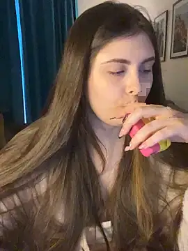 Lovely_Waifu Show in webcam