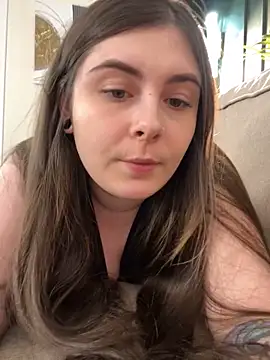 Lovely_Waifu Adlı Modelin Canlı XXX Sohbeti