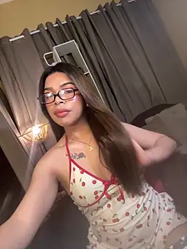 Nyxie_luxx 网络视讯表演