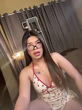 Nyxie_luxx Show in webcam