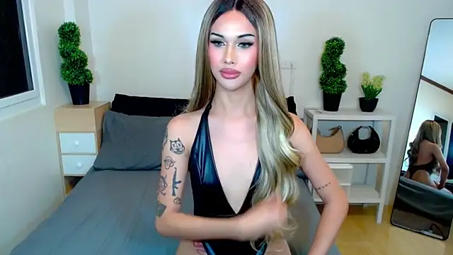 HorsecockMadison Show in webcam