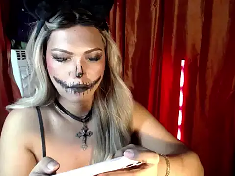 YourDiabolicaTranxx Webcam-Show