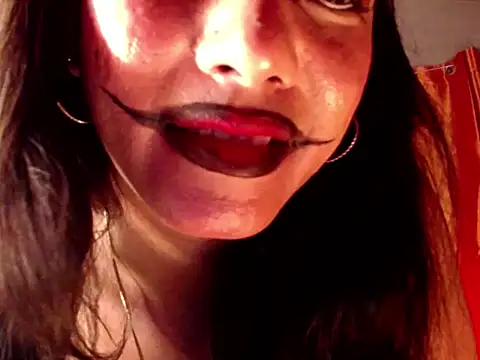 YourDiabolicaTranxx's Webcam Show