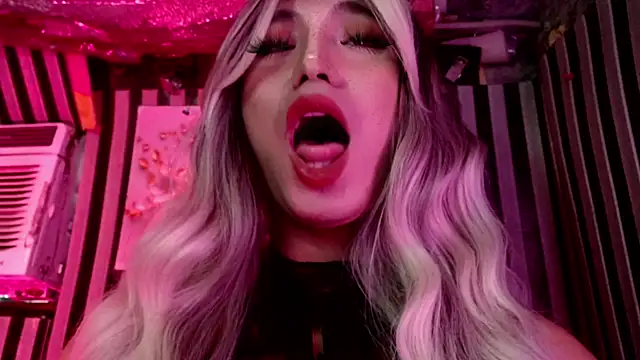 HoresCOCKLUCYn Webbikameraesitys