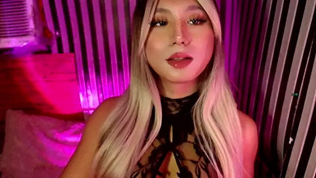 HoresCOCKLUCY Show in webcam