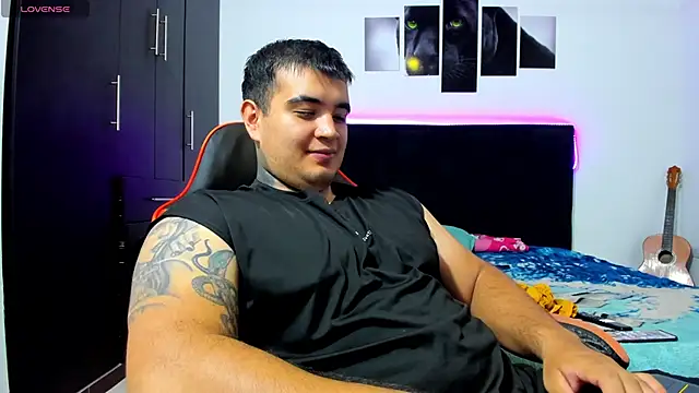 thiago__cp01: διαδικτυακό σόου στην κάμερα