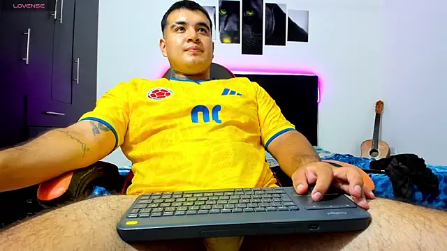 Chat XXX en directo de thiago__cp01