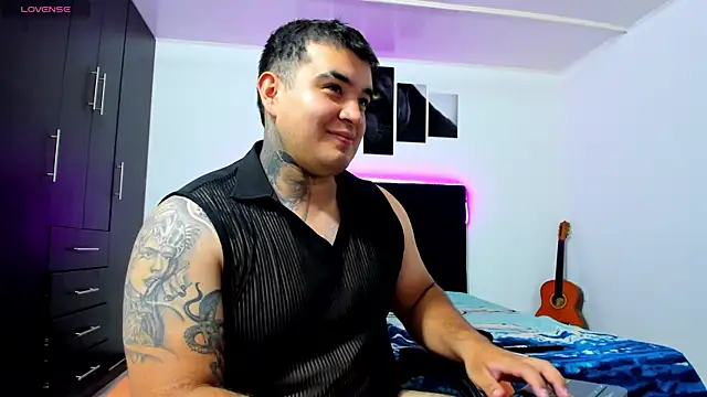 thiago__cp01: διαδικτυακό σόου στην κάμερα