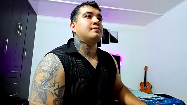 thiago__cp01: διαδικτυακό σόου στην κάμερα