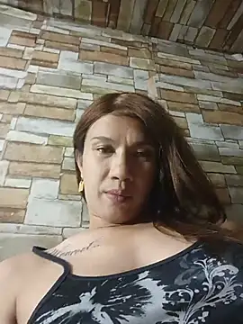 manilafoxts Show in webcam