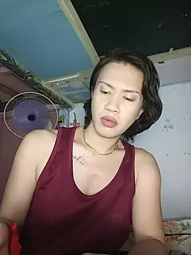 manilafoxts Show in webcam