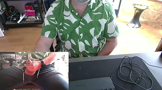 Hairyfred73's Webcam Show