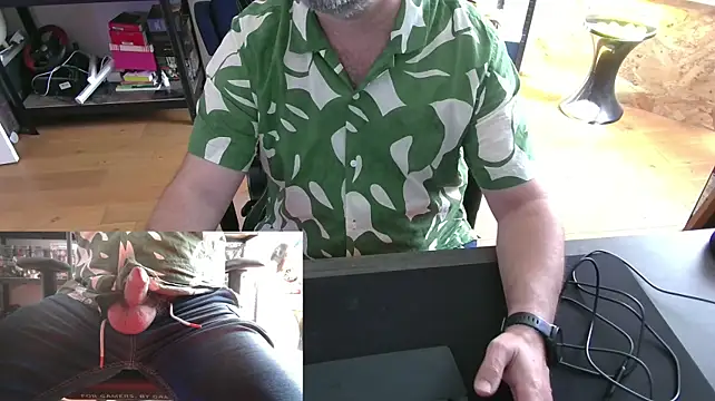 Hairyfred73 Webcam show