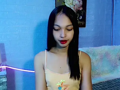 misstress_broke Show in webcam
