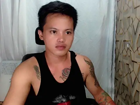 urhot_fucker999 网络视讯表演