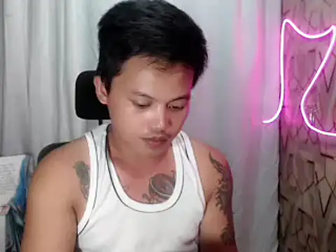 urhot_fucker999 网络视讯表演
