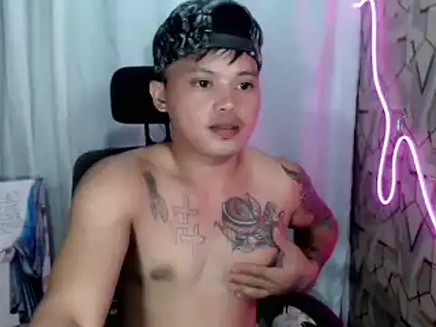 urhot_fucker999 网络视讯表演