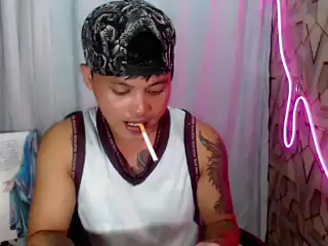 urhot_fucker999 Show in webcam