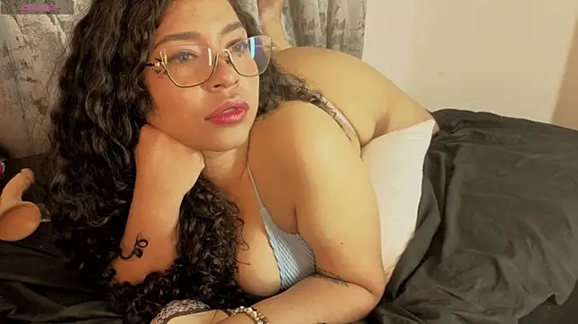 CloeBunny_'s Live XXX Chat