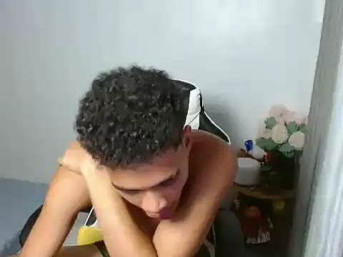 curlyasian_njxx Pertunjukan Webcam