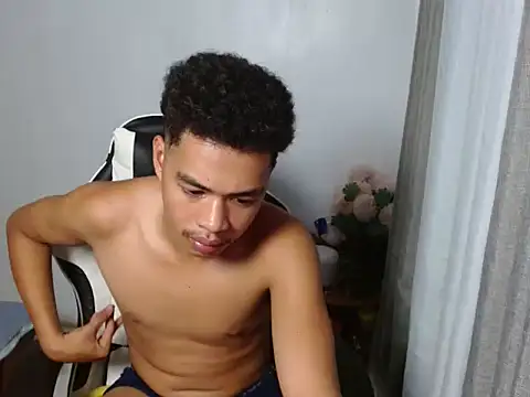 Živý XXX chat curlyasian_njxx