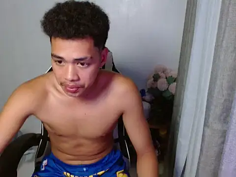 curlyasian_njxx – Naživo XXX chat