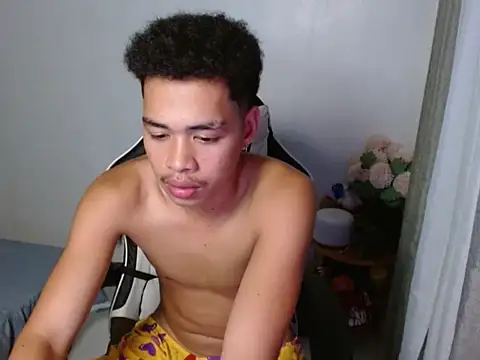 curlyasian_njxx Pertunjukan Webcam