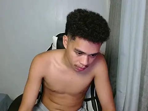 curlyasian_njxx Pertunjukan Webcam