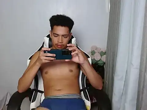 curlyasian_njxx's Live XXX Chat