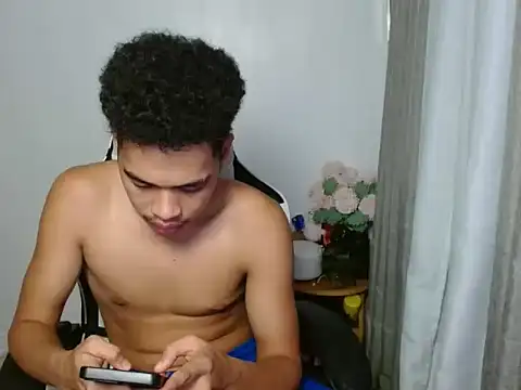 curlyasian_njxx's Live XXX Chat