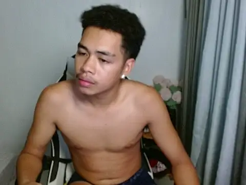 Chat XXX en directo de curlyasian_njxx