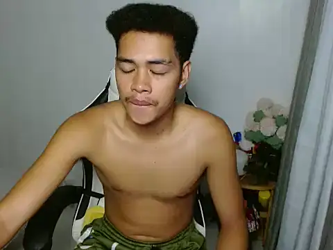 curlyasian_njxx Pertunjukan Webcam