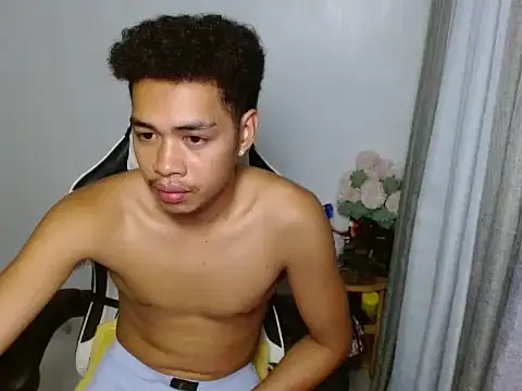 Show de curlyasian_njxx na webcam