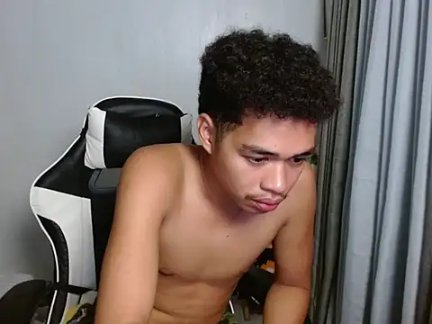 curlyasian_njxx's Live XXX Chat
