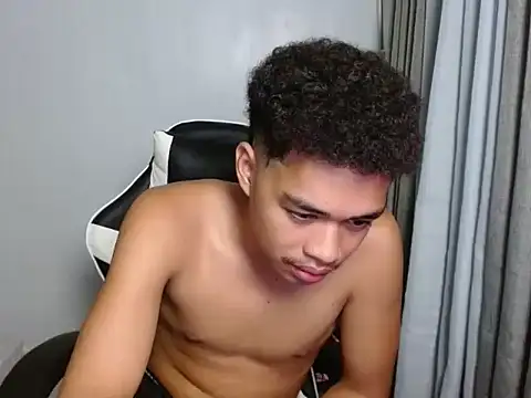 curlyasian_njxx Pertunjukan Webcam