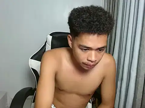curlyasian_njxx Pertunjukan Webcam