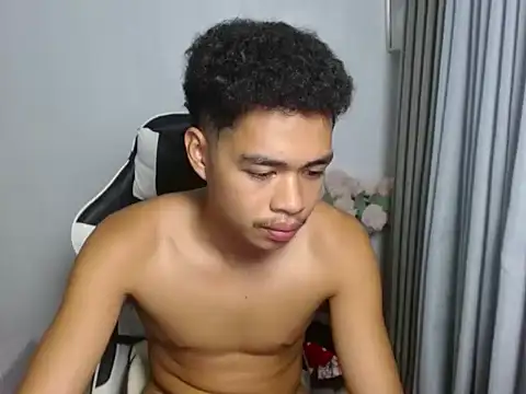 curlyasian_njxx Pertunjukan Webcam