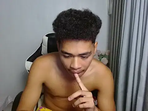 curlyasian_njxx Pertunjukan Webcam